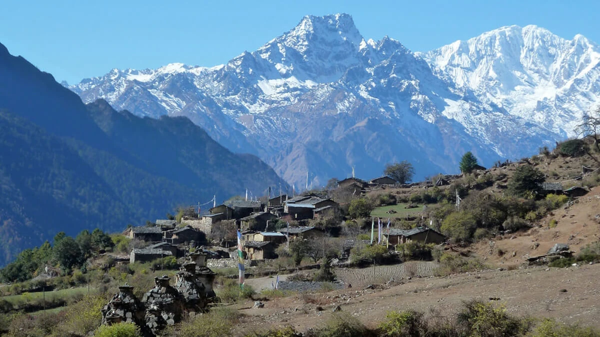 Tsum Valley trekking scenery