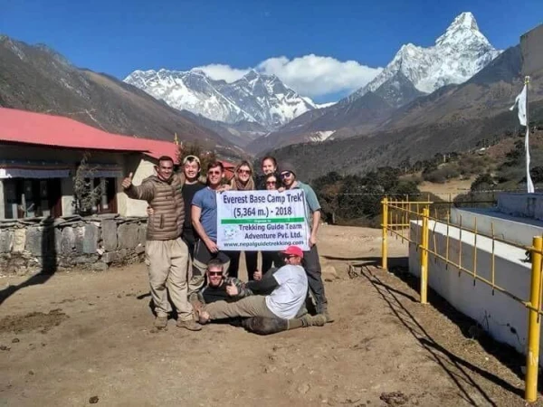 Ebc Trail View Amadablam
