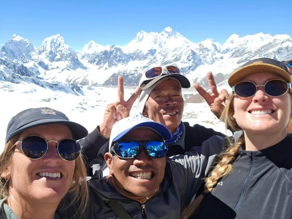 Gokyo La Pass Team