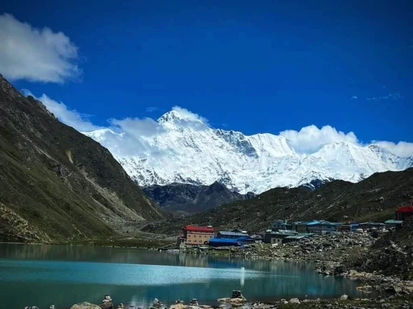 Gokyo Lake Ground View