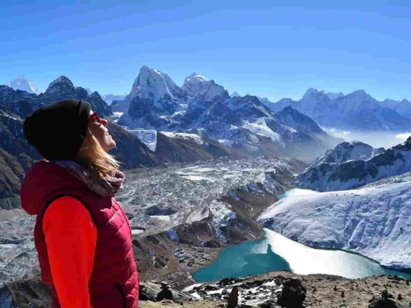 Gokyo Ri Trekker Enjoying