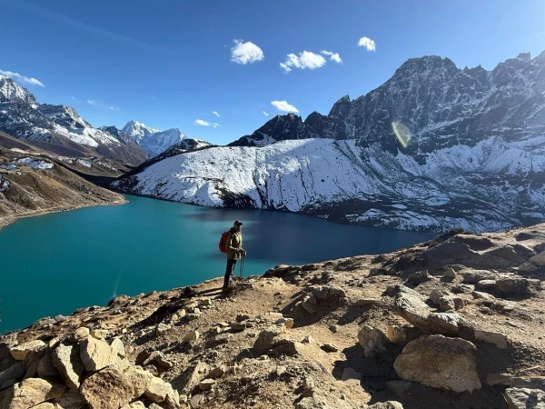 Solo Hiker Gokyo Lake