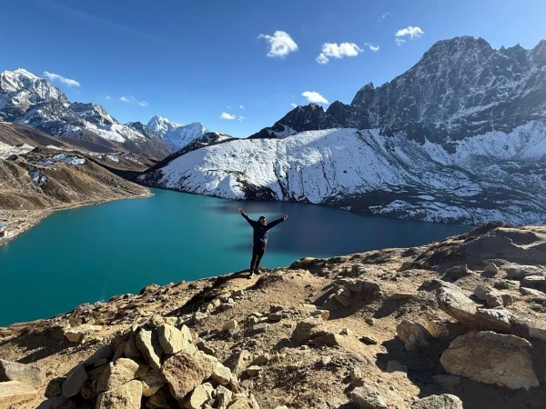 Solo Trekker Gokyo Lake