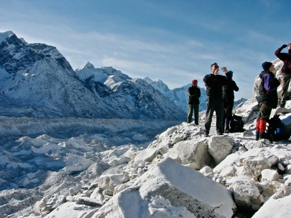Trekkers Taking Photo Ebc Trail